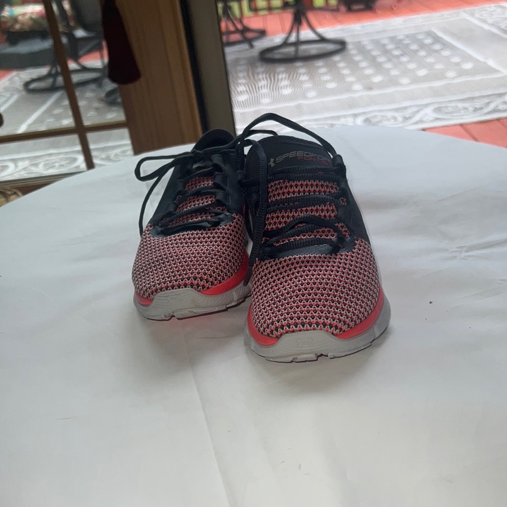 UNDER ARMOUR SPEED FORM FORTIS  2” SNEAKERS